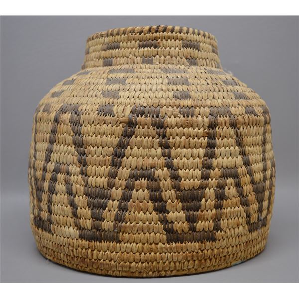 NATIVE AMERICAN PAPAGO BASKETRY CONTAINER