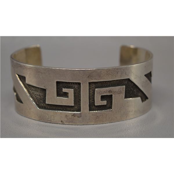 NATIVE AMERICAN HOPI SILVER BRACELET