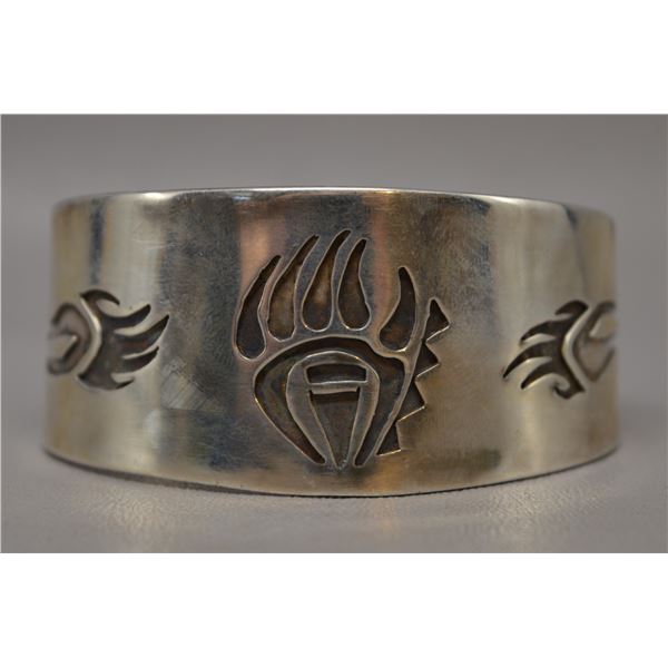 NATIVE AMERICAN HOPI SILVER BRACELET