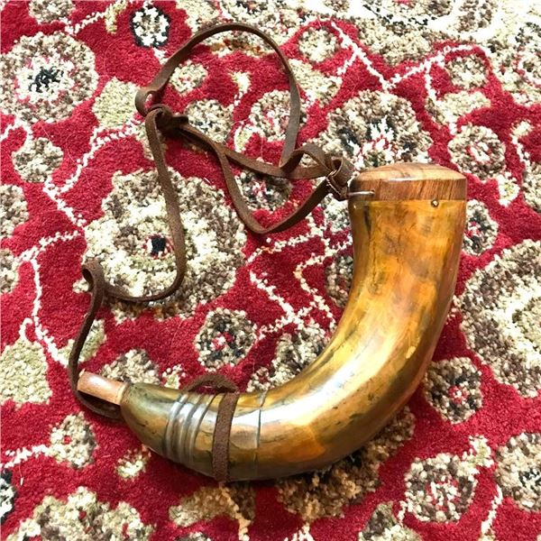 Older Reproduction Revolutionary War Powder Horn, Theatre Movie Prop