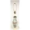 Image 10 : Chinese Hand Painted Lamp