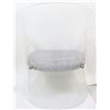 Image 8 : Clear Molded Lucite Lounge Chair