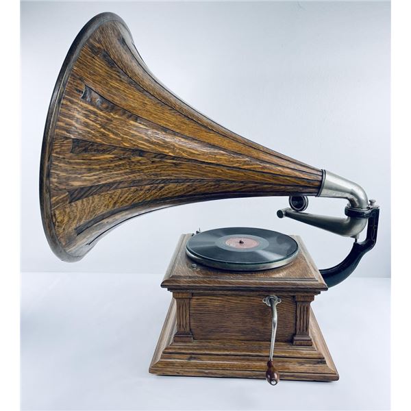 Victor Talking Machine Type III Phonograph