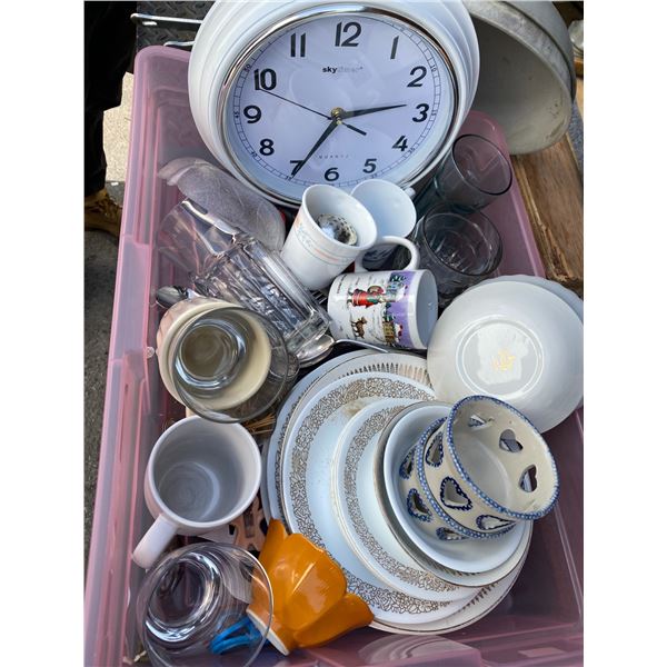 Dishware some corelle