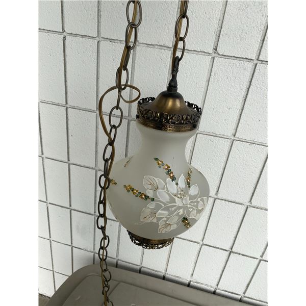 Hanging light fixture
