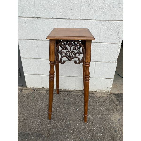 accent table