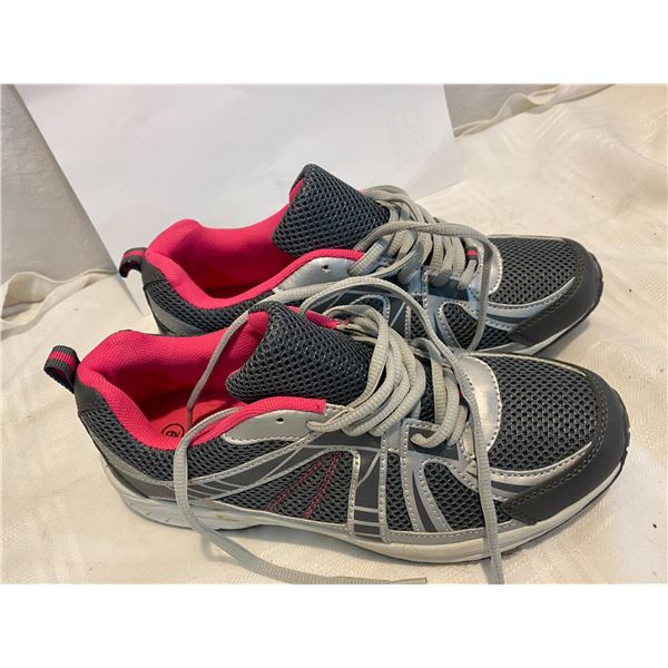 Runners size 9