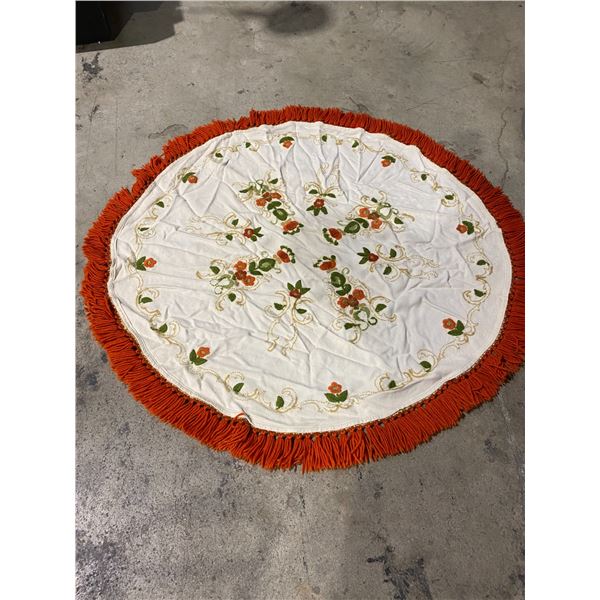 Table cloth 4 feet round