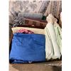 Image 1 : Lot sheets and blankets