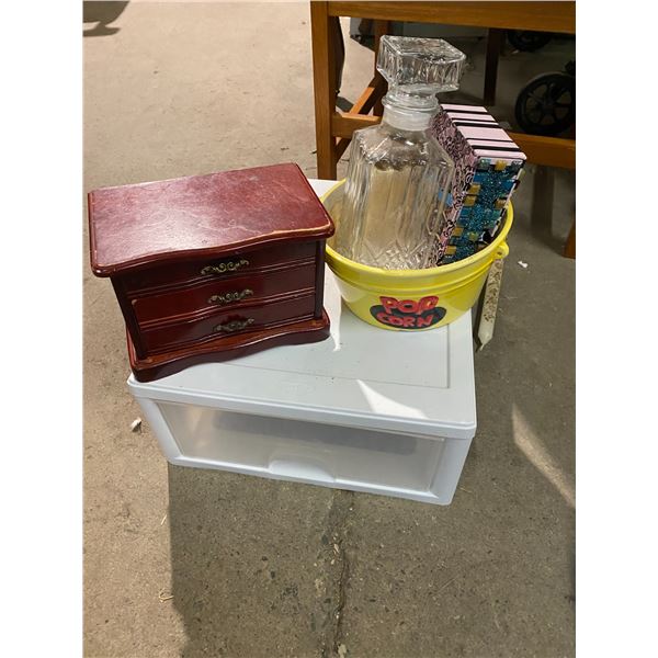 lot container, Jewelry box ect