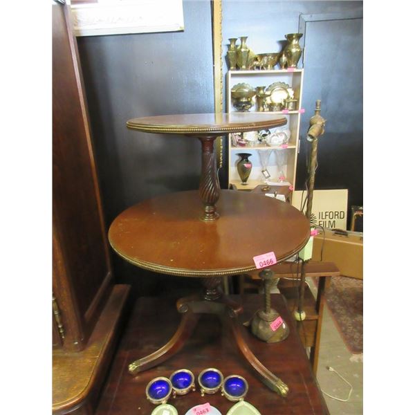 Vintage Duncan Phyfe 2 Tier Display Table