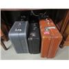 Image 1 : 3 Vintage Suitcases
