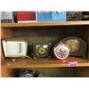 Image 1 : Vintage Radio & 3 Vintage Clocks