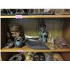 Image 1 : Shelf Lot of 10 Assorted African Figurines
