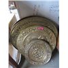 Image 1 : 5 Brass Embossed Wall Plates