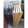 Image 1 : 4 Wood and 4 Metal Folding Chairs