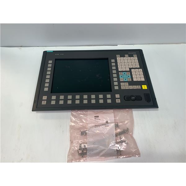 SIEMENS 6FC5203-0AF02-0AA1_OP 012 12,1" TFT OPERATOR PANEL FRONT (SEE NOTES BELOW)