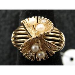 14K GOLD LADIES’ DIAMOND & PEARL RING