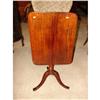 Image 1 : MAHOGANY QUEEN ANNE TILT-TOP TABLE