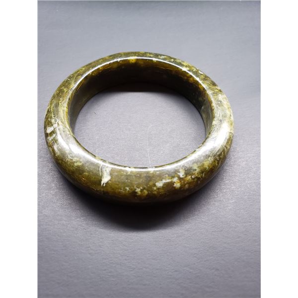 BAKELITE BANGLE