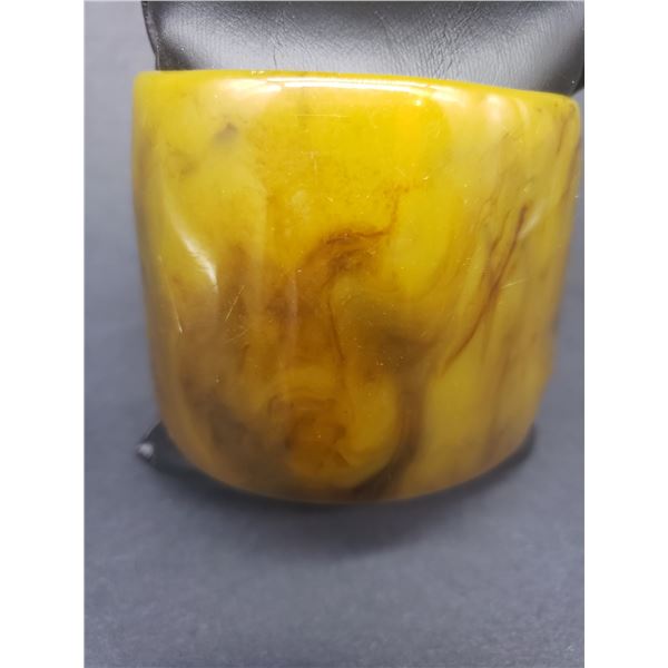 BAKELITE BANGLE