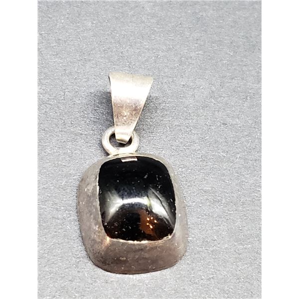 ONYX STERLING SILVER PENDANT