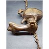 Image 5 : ANTIQUE CHINESE BRZONE WHALE OIL LAMP
