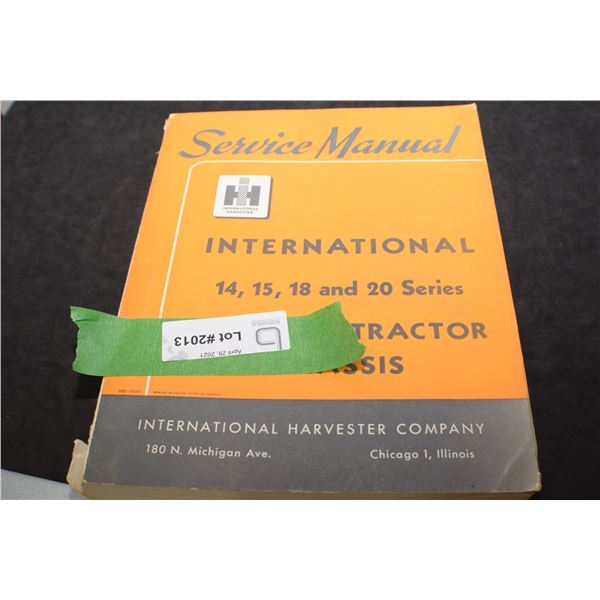 N/MINT I-H INTERNATIONAL CRAWLER MANUAL