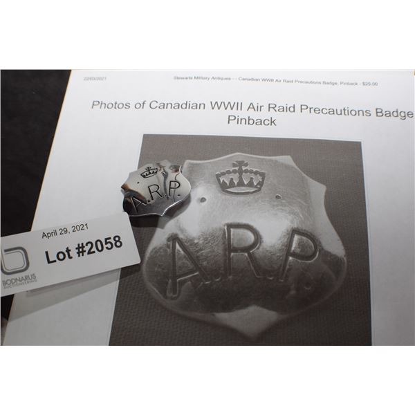 CANADA WWII AIR RAID CAP BADGE