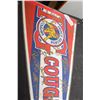 Image 2 : SPORTS PENNANT HOCKEY 1994 VICTORIA COUGARS    SIGNED