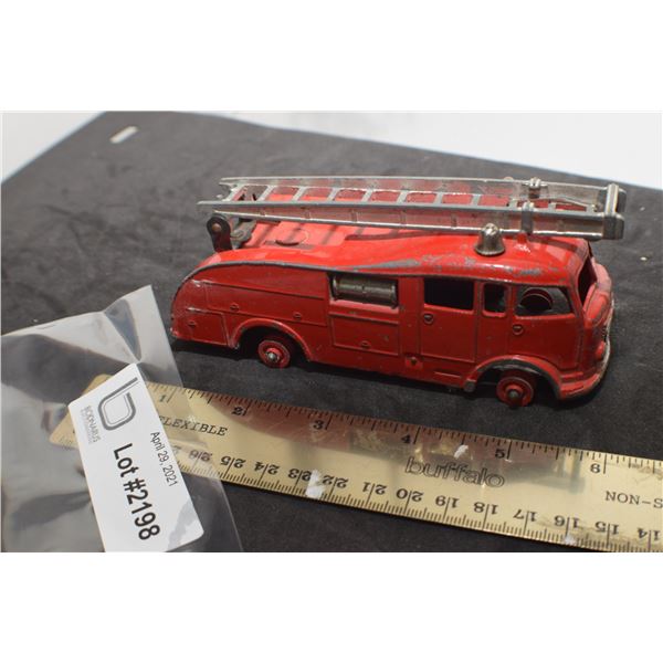 DINKY TOY STREAMLINE FIRE ENGINE TOY