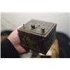 Image 2 : ANTIQUE RADIO PARTS TUBE TYPE