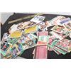 Image 3 : HUGE HOCKEY CARD LOT