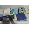 Image 1 : Over Mitts, Doilies, Table Cloths, Misc