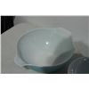 Image 2 : 2 Pyrex Bowls