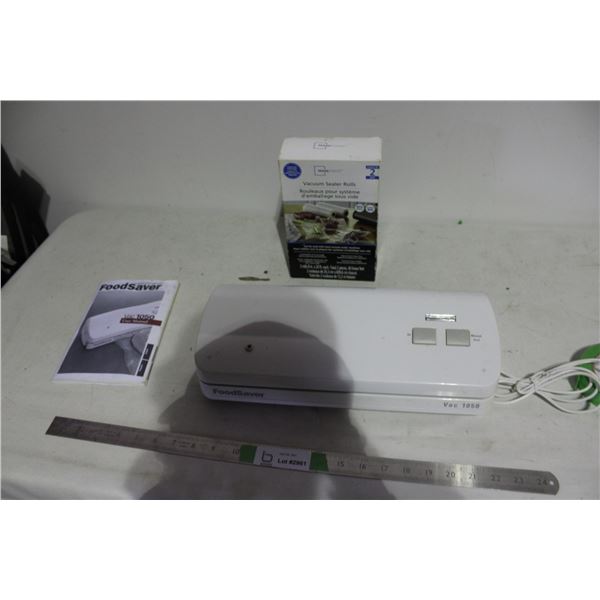 Vacuum Sealer with Vacuum Rolls