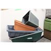 Image 3 : 14 Planters Plastic