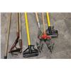 Image 2 : Lot of Garden Tools and Blinds (Window)