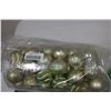 Image 3 : Christmas Gold Balls