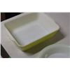 Image 2 : Pyrex Large Refrigerator Dish and Pie Plate