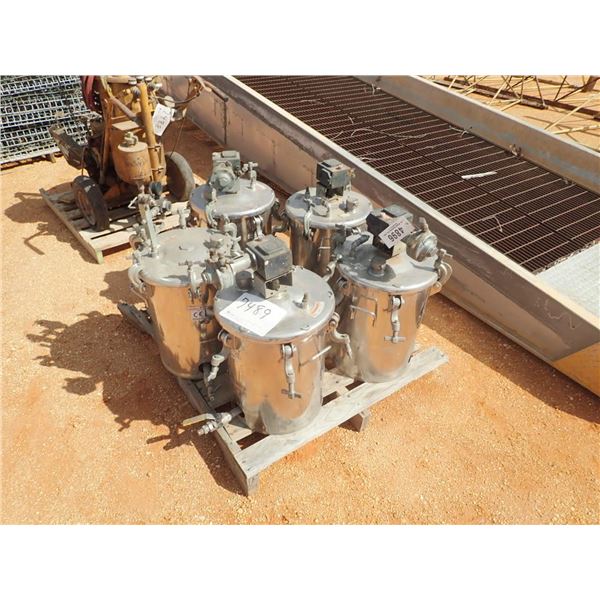 GRACO  (5) water supply tank on pallet