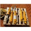 Image 1 : (5) 3 Cat hyd cylinder