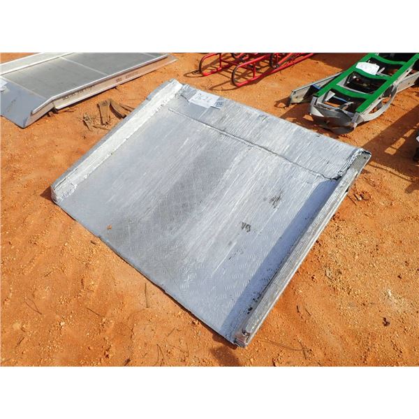 Aluminum dock ramp