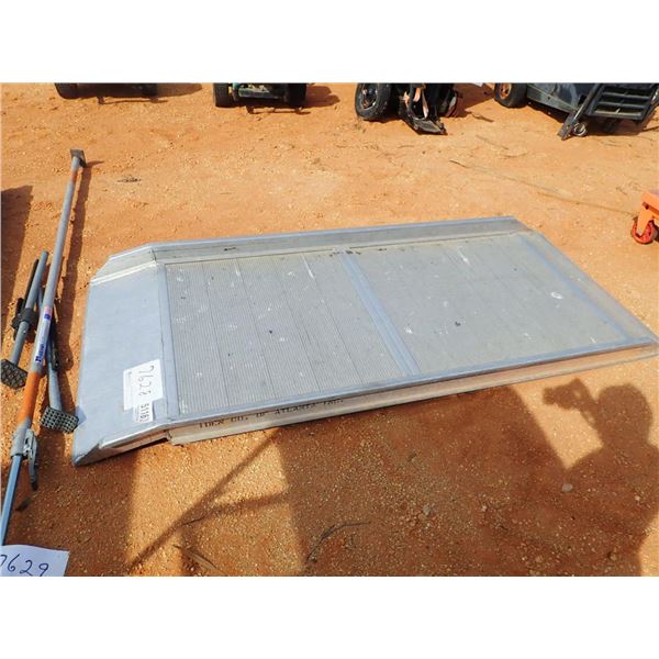 Aluminum dock ramp