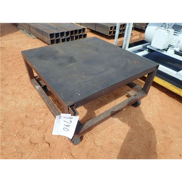 3' x 3' roll around metal cart