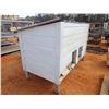 Image 2 : 46" x 8' dog house