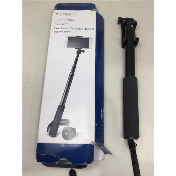 Insignia Selfie Stick