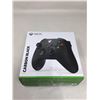 Image 2 : XBOX Carbon Black Wireless Controller