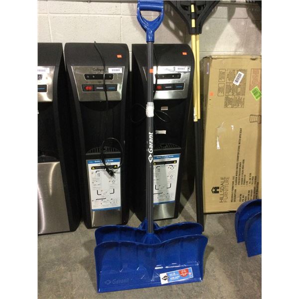 Garant Snow Shovel Lot of 2 