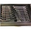 Image 1 : GearWrench metric English ratcheting wrench set